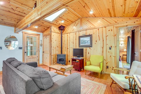 Quiet Presque Isle Home w/ Grill: Families Welcome House in Wisconsin