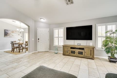 Tucson Home w/ Patio, Grill & Mountain Views! House in Marana