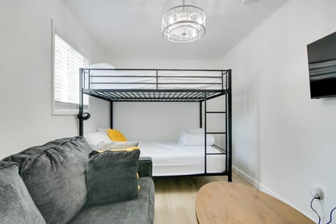 Pool & Dock Access: Apt on Table Rock Lake Apartment in Kimberling City