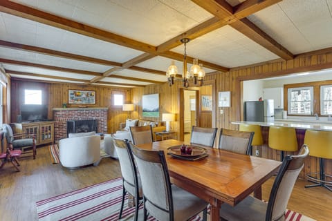 Center Hill Couples Retreat Cabin: Lake View, Deck House in Center Hill Lake