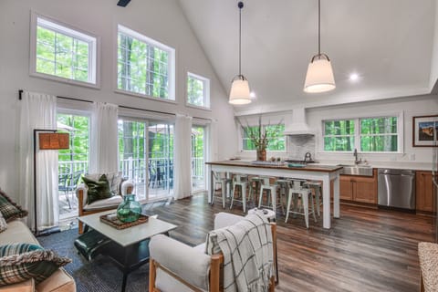 Treasure Lake Home w/ Deck: Walk to Bimini Lake! House in Treasure Lake