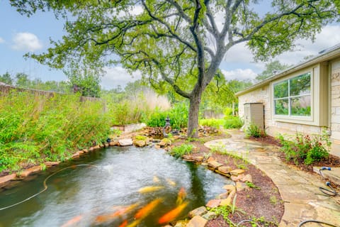 5 Mi to Lake: Cedar Park Home w/ Outdoor Oasis House in Leander