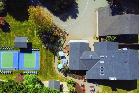 Bainbridge Island Group Retreat w/ Pickleball! House in Bainbridge Island