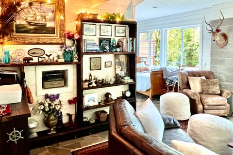 Bainbridge Island Group Retreat w/ Pickleball! House in Bainbridge Island