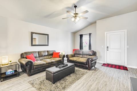 'Urbana Cabana:' Modern Home 8 Mi to Texas Tech! House in Lubbock