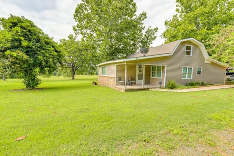 Greers Ferry Home w/ Fire Pit Near Shiloh Marina! House in Greers Ferry Lake