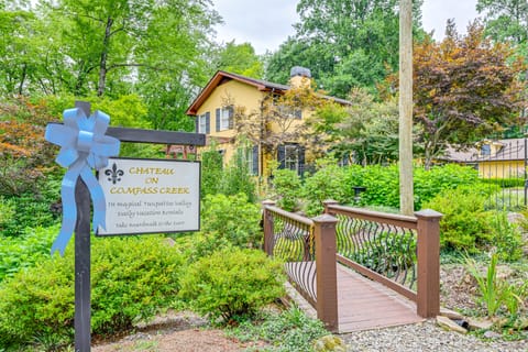 'Chateau on Compass Creek' Quiet Hayesville Escape Apartment in Shooting Creek