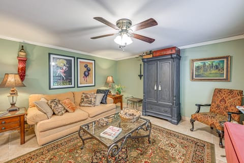 'Chateau on Compass Creek' Quiet Hayesville Escape Apartment in Shooting Creek