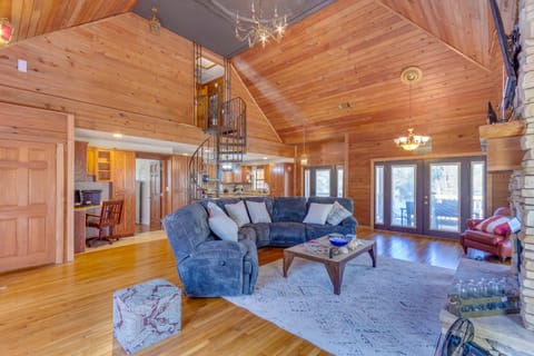 Waterfront Milton Home w/ Boat Dock! House in Alabama