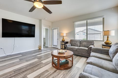 Patio & Fire Pit! Cozy Desert Retreat in Buckeye House in Buckeye
