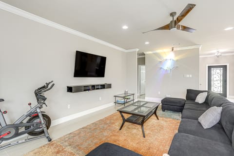 Arabi Home w/ Deck: 7 Mi to Downtown New Orleans! House in Arabi