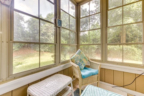 7 Mi to North Myrtle Beach: Condo w/ Pool Access Apartment in Little River