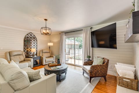 Spacious Taylors Home ~ 5 Mi to Dtwn Greenville! House in Greer