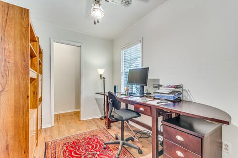 1 Mi to Beaches: Fairhope Home w/ Yard! House in Fairhope