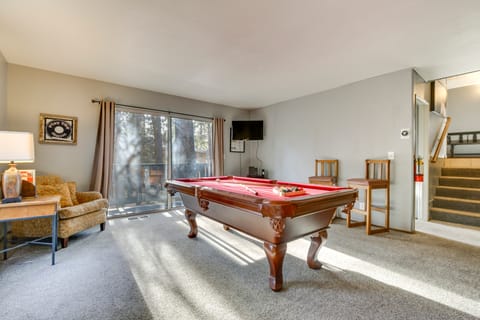 2 Mi to Lake & Skiing: Big Bear Family Cabin House in Big Bear