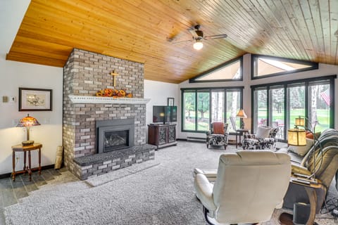 Deck & Mtn Views: Libby Home on Golf Course! House in Libby