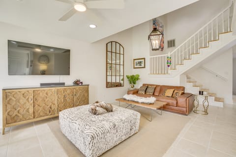 Chic New Orleans Abode: 1 Mi to Lake Pontchartrain Apartment in New Orleans