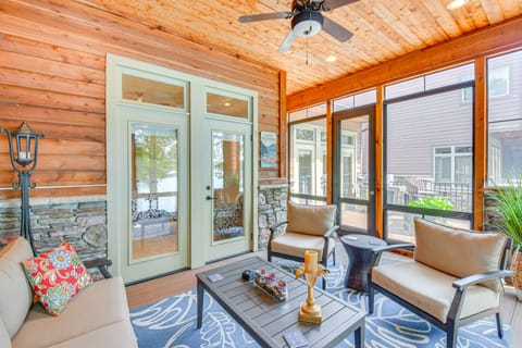 Spacious Lake Keowee Home: Boat Slip & Pool Access Apartment in Lake Keowee