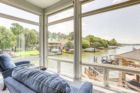 Exquisite Canal-Front Home: Access to Lake Conroe! House in Lake Conroe
