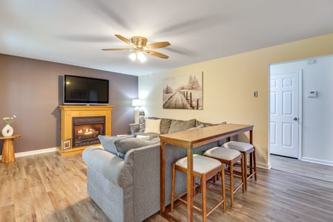 7 Mi to Big Boulder: Resort-Style Poconos Retreat House in Tunkhannock Township