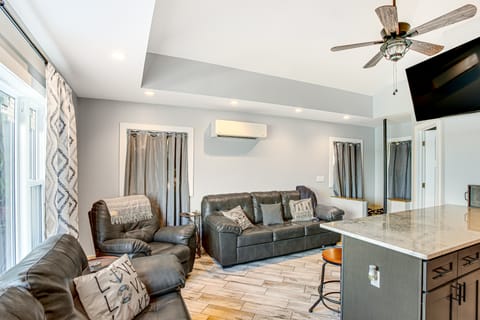 Charming Bear Lake Cottage w/ Dock & Paddleboards! Cottage in Michigan