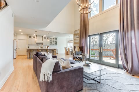 Luxury Fayetteville Escape w/ Hot Tub & Pool! House in Fayetteville