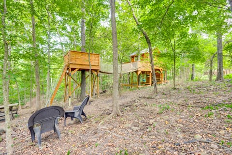 Luxury Fayetteville Escape w/ Hot Tub & Pool! House in Fayetteville