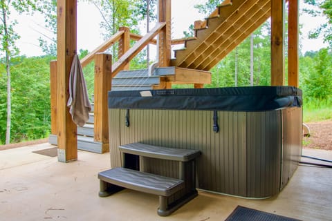 Hot Tub + Game Room! Family Connelly Springs Home House in Caldwell