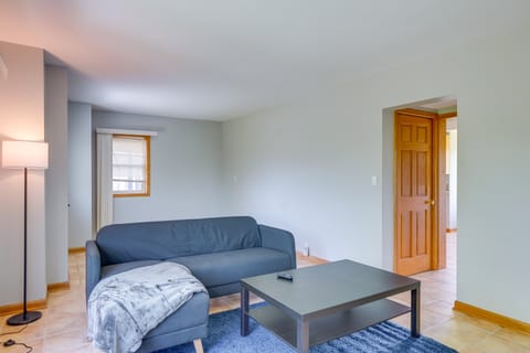 Pet-Friendly New Berlin Retreat w/ Patio & Yard! Apartment in Brookfield