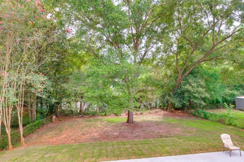 Walkable Mobile Apartment w/ Fenced-In Yard Apartment in Mobile