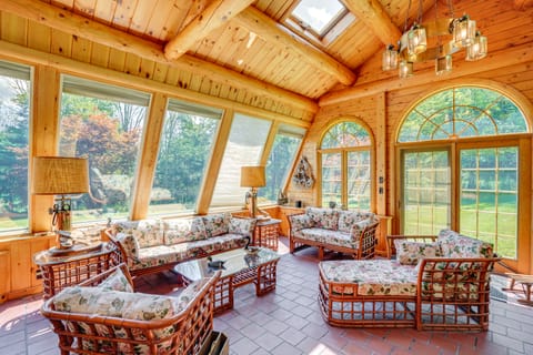 Elegant Hudson Valley Retreat w/ Hot Tub & Pond House in Berkshires