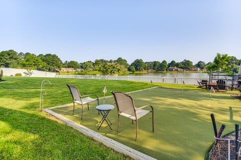 Luxe Lakefront Portsmouth Home: Fish, Swim & Play! House in Portsmouth