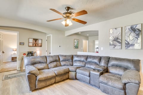 4 Mi to Museum of the Great Plains: Lawton Home! House in Lawton