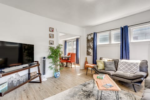 1 Mi to Green Lake: Family-Friendly Seattle Home House in Green Lake