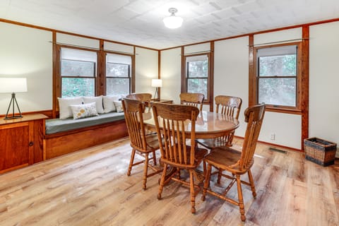 Secluded Crown Point Haven Near Golfing & Parks! House in Indiana