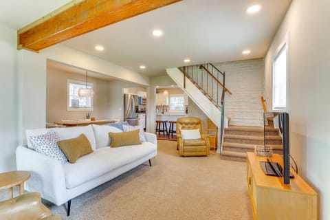 Spacious Getaway w/ Boat Dock in East Troy! House in Wisconsin