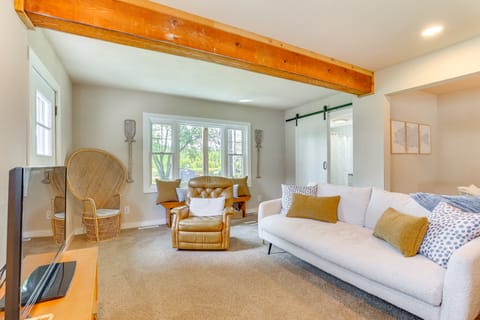 Spacious Getaway w/ Boat Dock in East Troy! House in Wisconsin