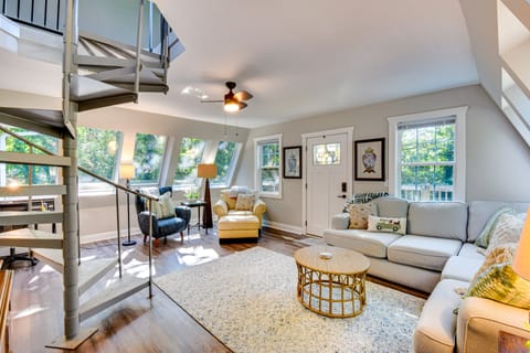 A-Frame Anderson Cabin: Half Mi to Lake Hartwell! House in Lake Hartwell