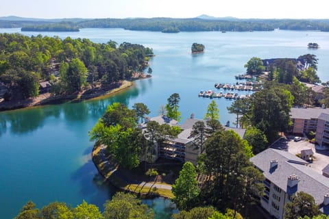 Private Balcony: Lake Keowee Home w/ Pool Access Apartment in Lake Keowee