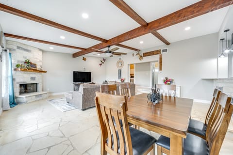 Countryside Texas Home w/ Fire Pit! House in Rio Grande