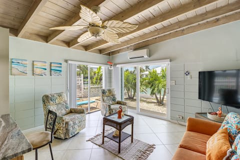 Waterfront Key Colony Beach Home w/ Golf Cart! House in Key Colony Beach