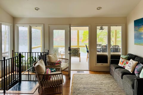 Lewis Smith Lake Retreat w/ Dock & Deck! House in Lewis Smith Lake