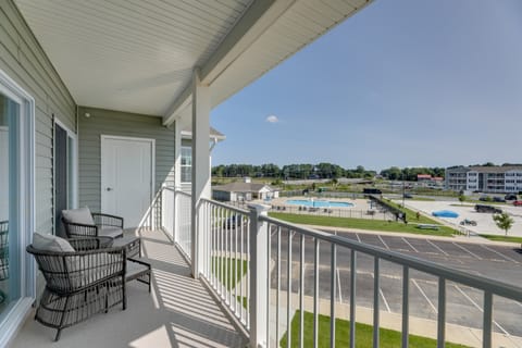 Bayfront Condo w/ Pool Access, Near Rehoboth Beach Apartment in Sussex County