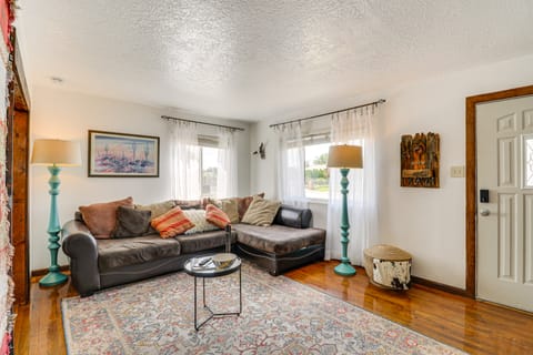 Family-Friendly Albuquerque Home Near Rio Grande! House in Albuquerque