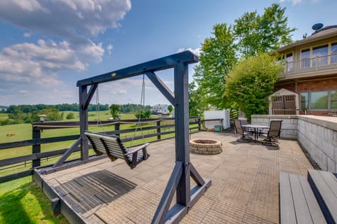 ~ 4 Mi to German Market: Millersburg Retreat House in Ohio