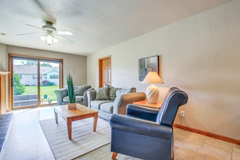 Family-Friendly Unit: 8 Mi to Appleton Downtown! Apartment in Wisconsin