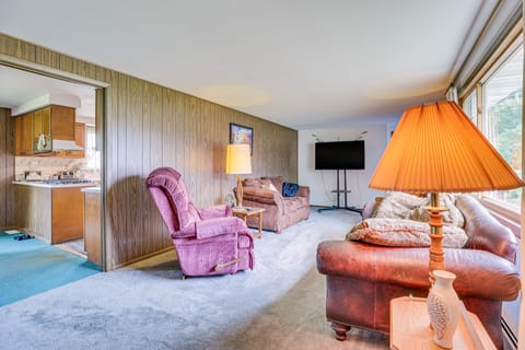 12 Mi to Castle Rock Lake: Serene New Lisbon Home! House in New Lisbon