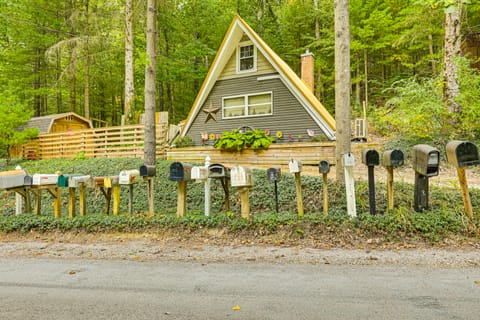 Carrollton Cabin w/ Patio & Fire Pit! Apartment in Ohio