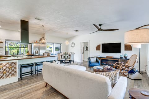 Private Pool & Dock: Relaxing Port Charlotte Oasis House in Port Charlotte