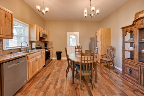 Hopkinsville Home: Walk to Downtown! House in Hopkinsville